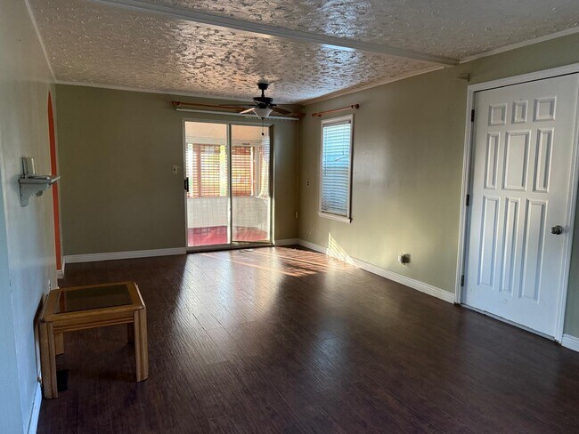 Foto del edificio - 35269 Sheridan St