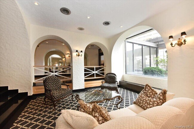 Foto del edificio - 18-15 215th St