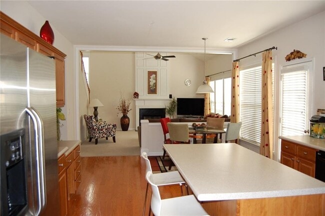 Building Photo - 8025 Friarbridge Dr