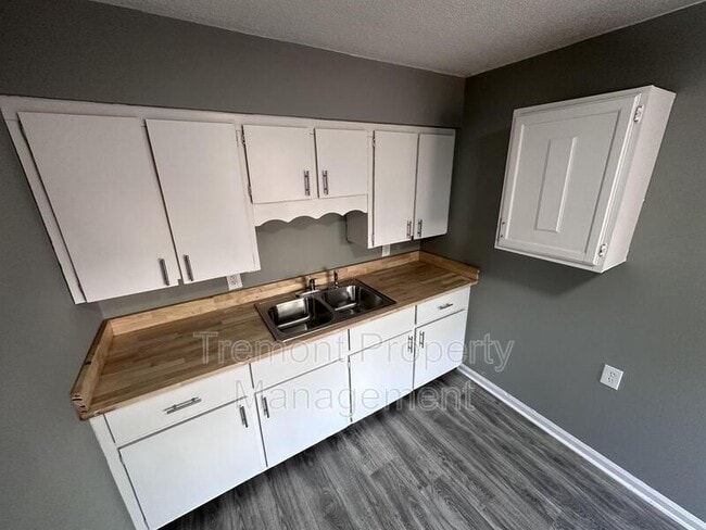 Building Photo - 4008 Lightfoot Mill Rd