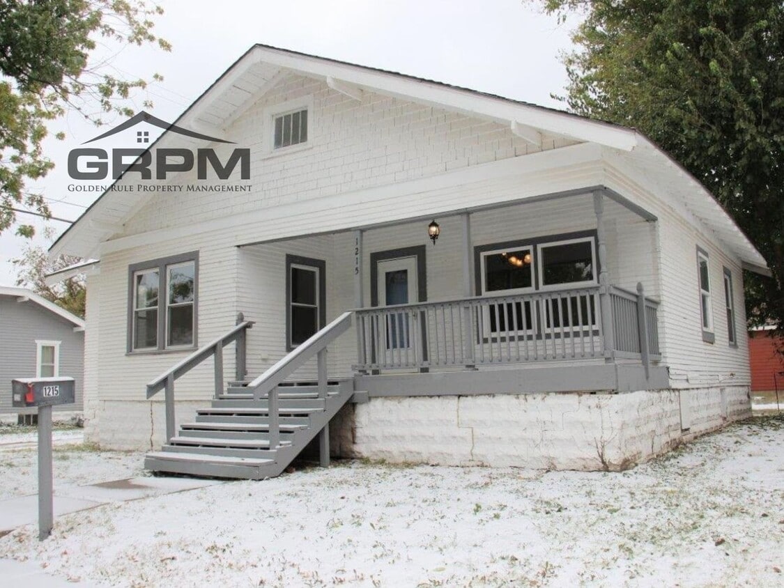 Primary Photo - 2 Bedroom 1 Bath Home