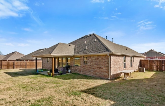 Building Photo - Fabulous Property for Lease - Tontitown AR!