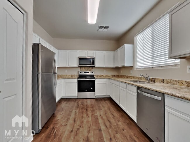 Building Photo - 7511 S 27th Terrace