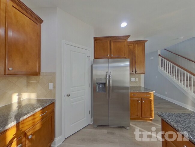 Foto del edificio - 1027 Coulwood Ln