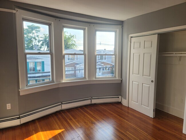 Foto del edificio - 1302 7th St