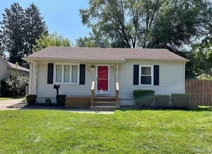 Building Photo - 902 E Windemere Ave