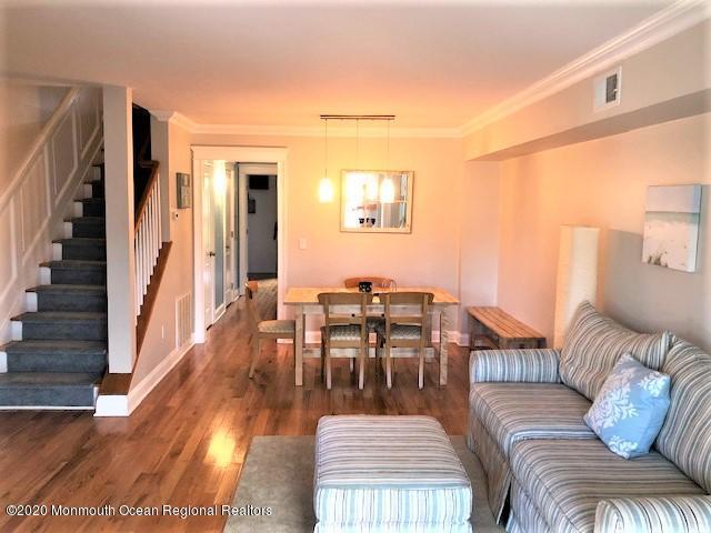 Foto del edificio - 25 Meadow Ave