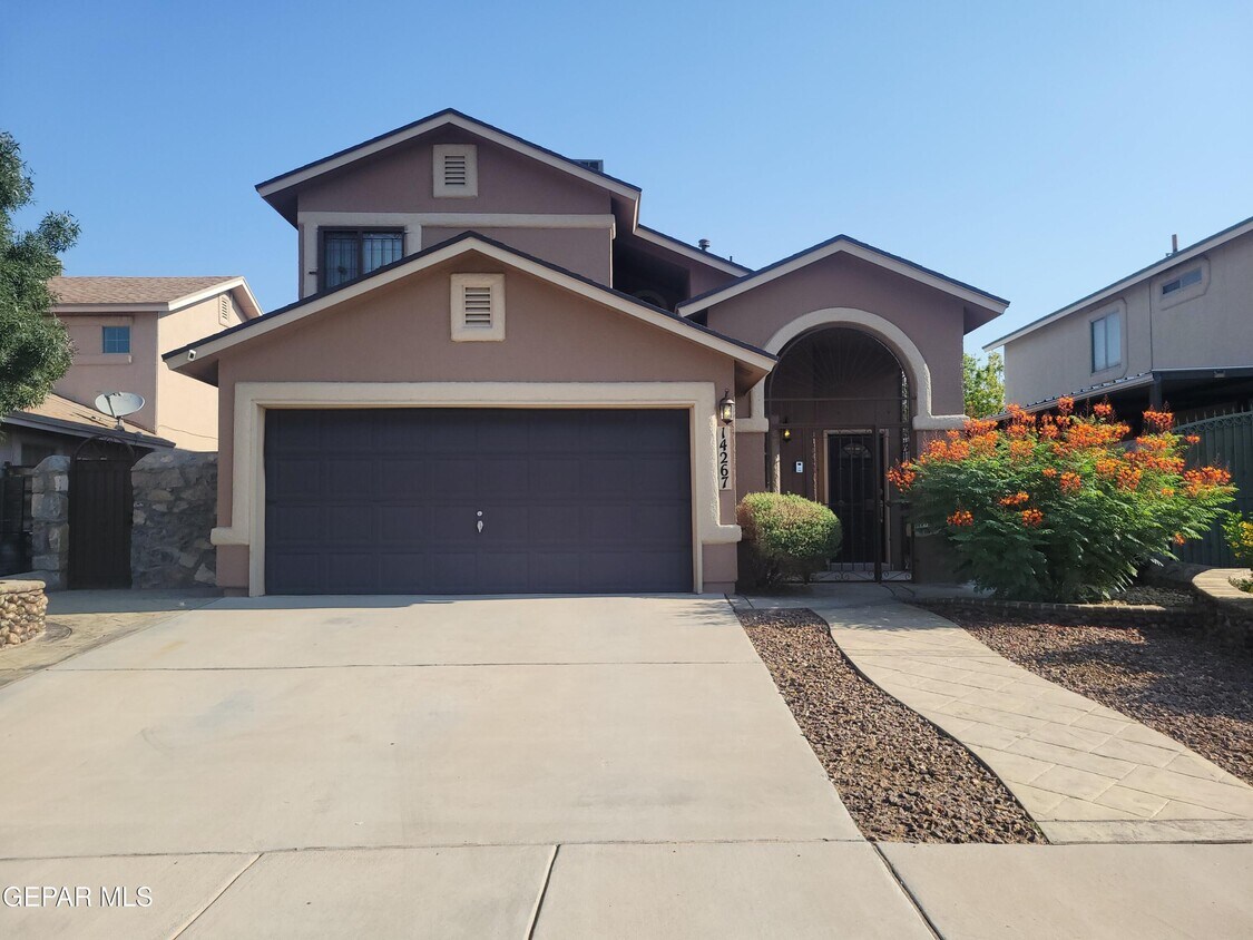 Foto principal - 14267 Pacific Point Dr