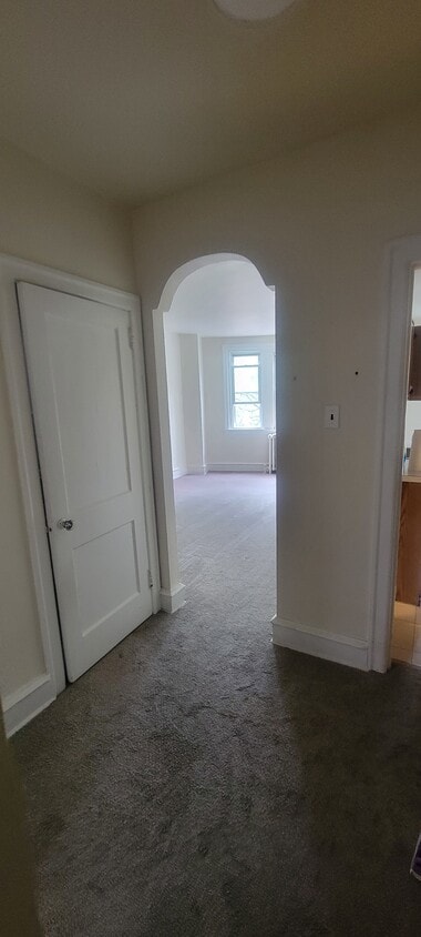 Entry - 278 N Keswick Ave