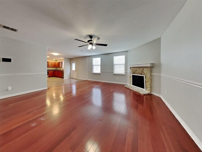 Foto del edificio - 5 BR/3BA | 3-Living areas | 2-Car Garage | Private Pool!