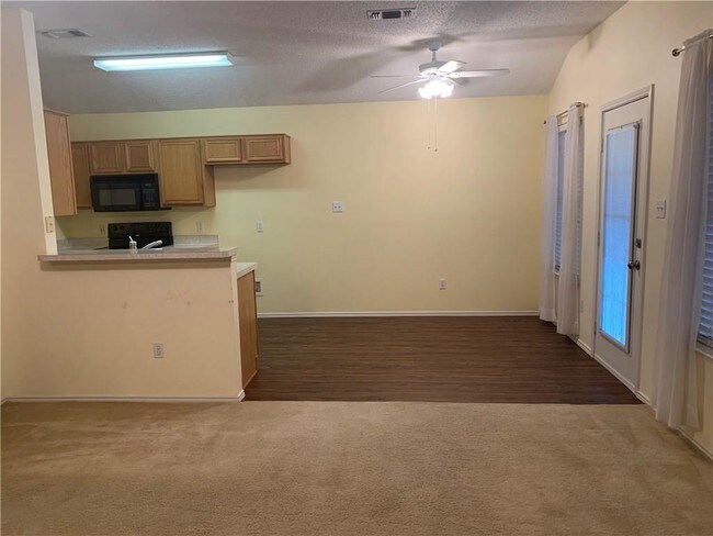 Foto del edificio - 2413 Kelton St