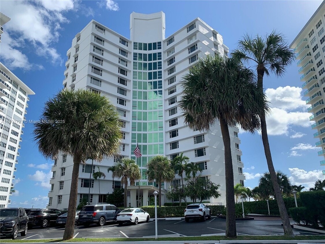 Foto principal - 3600 Galt Ocean Dr