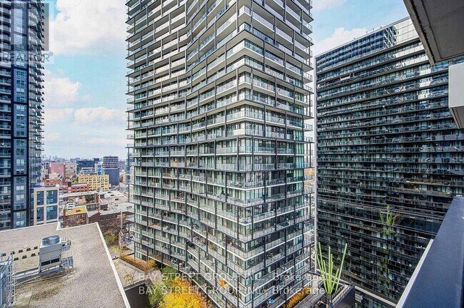 Building Photo - 38 Widmer St