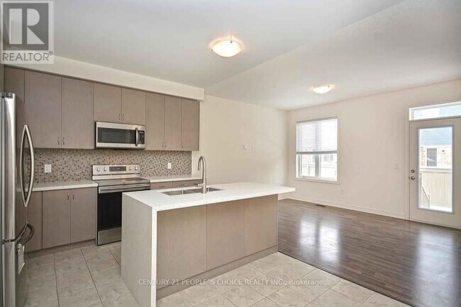 Photo du bâtiment - 66 Holbrook Ct