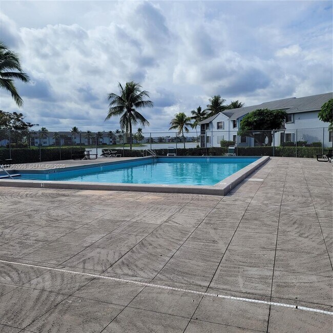 Foto del edificio - 1403 S Liberty Ave