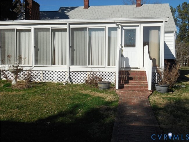 Building Photo - 1239 E Jack Jouett Rd