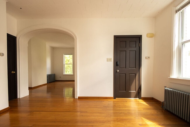 Entrance/Dining Room - 102 11th St