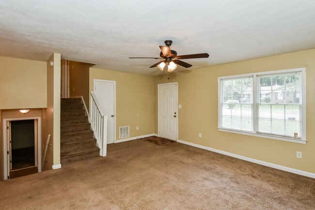 Building Photo - 4623 Hamlet Walk SE
