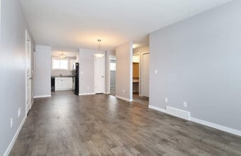 Building Photo - 4850 Harbour Landing Dr