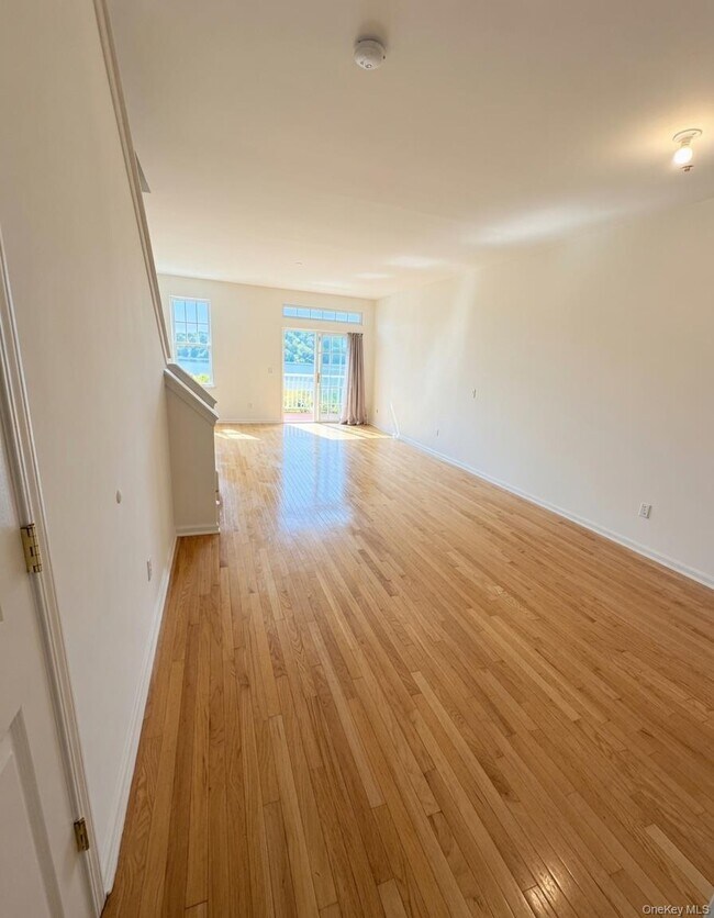 Foto del edificio - 213 Riverview Dr