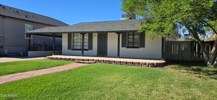 Building Photo - 154 N Hibbert