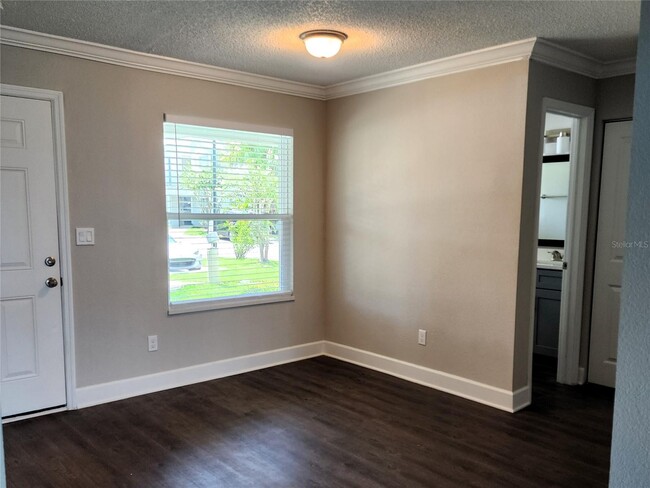 Foto del edificio - 2568 Woodgate Blvd