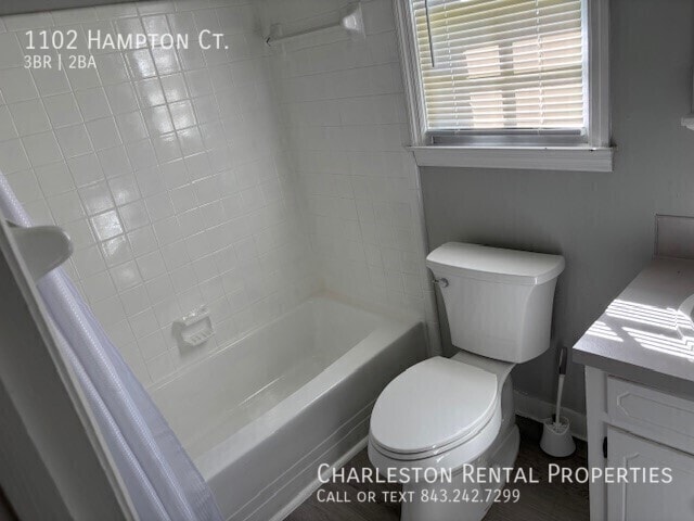 Foto del edificio - 1102 Hampton Ct