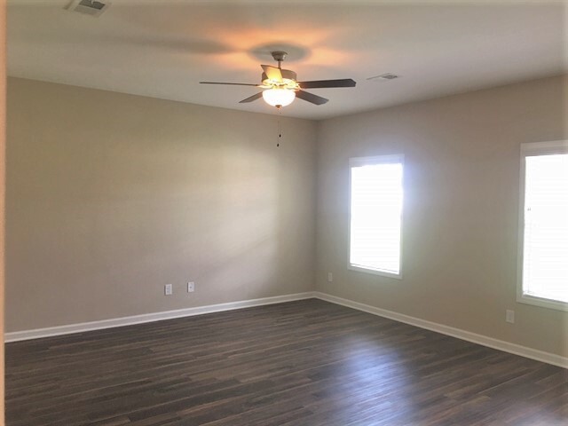 Building Photo - 921 Beverly Ct