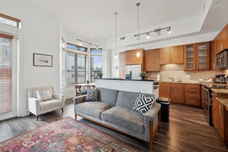 Building Photo - Arrive River Oaks