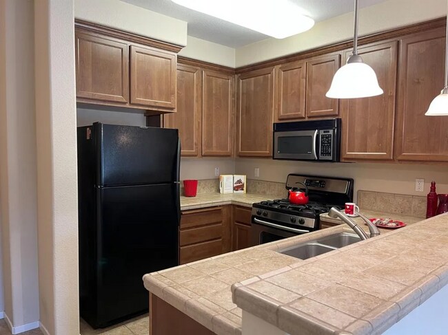 Foto del edificio - COMING SOON!!! Natomas Townhouse