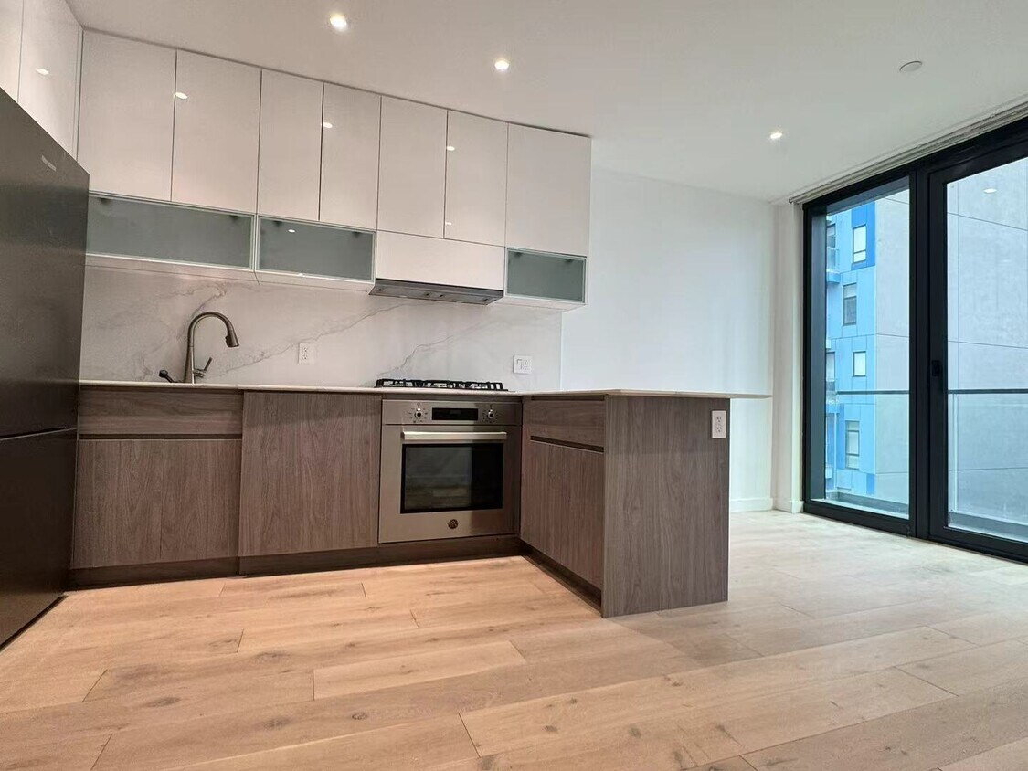 Foto principal - 4262 Hunter St