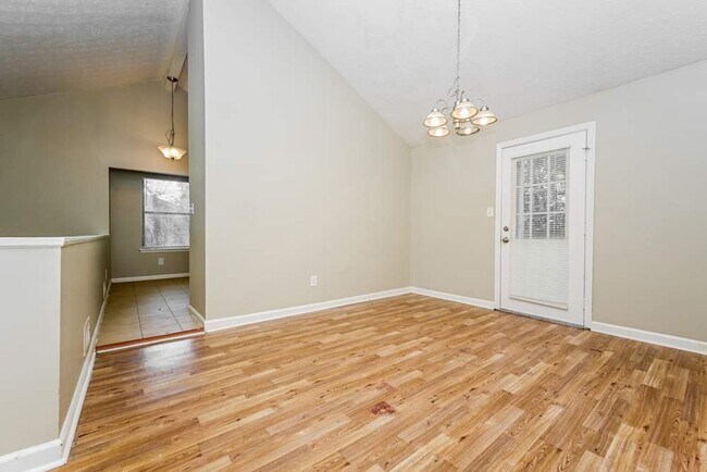 Foto del edificio - 4687 Dogwood Farms Dr