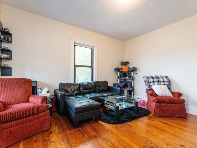 Building Photo - 3 Cushman Rd