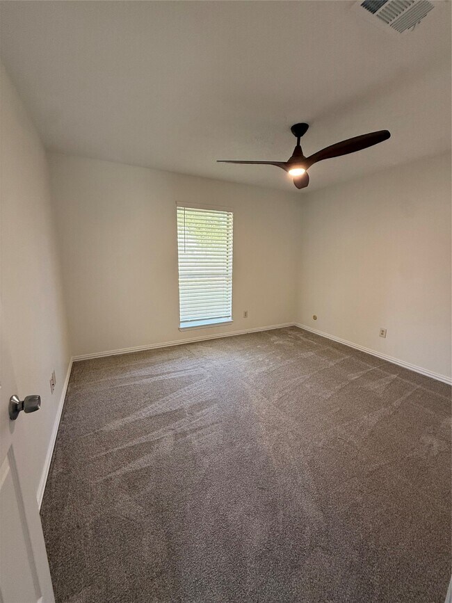 Building Photo - 16715 Ribbonridge Dr