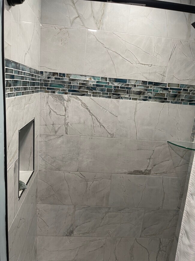 Baño - 4 Hallmark Gdns