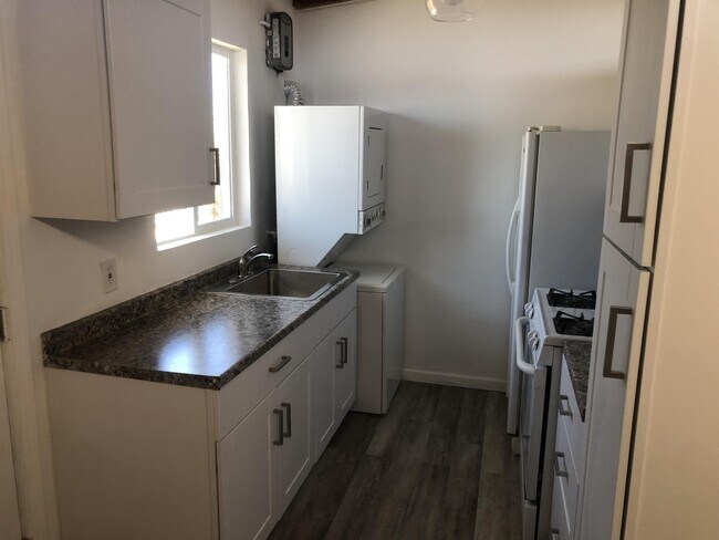 Building Photo - 73642 Buena Vista Dr