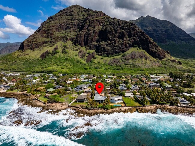 Building Photo - Ocean Front Property in Waianae with a quiet rural setting 3/3 Single Family Home and a 2/1 Cottage