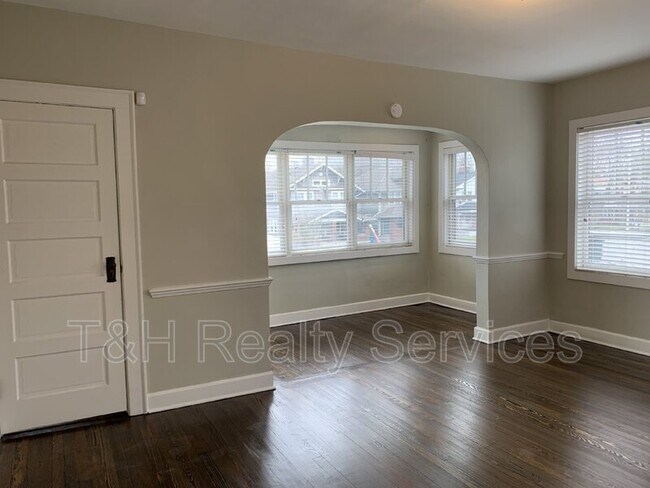 Foto del edificio - 4842 N College Ave