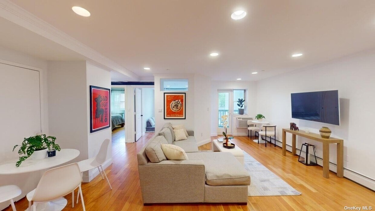 Foto principal - 83-71 116th St
