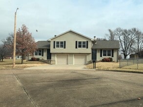 204 S Westview Ter