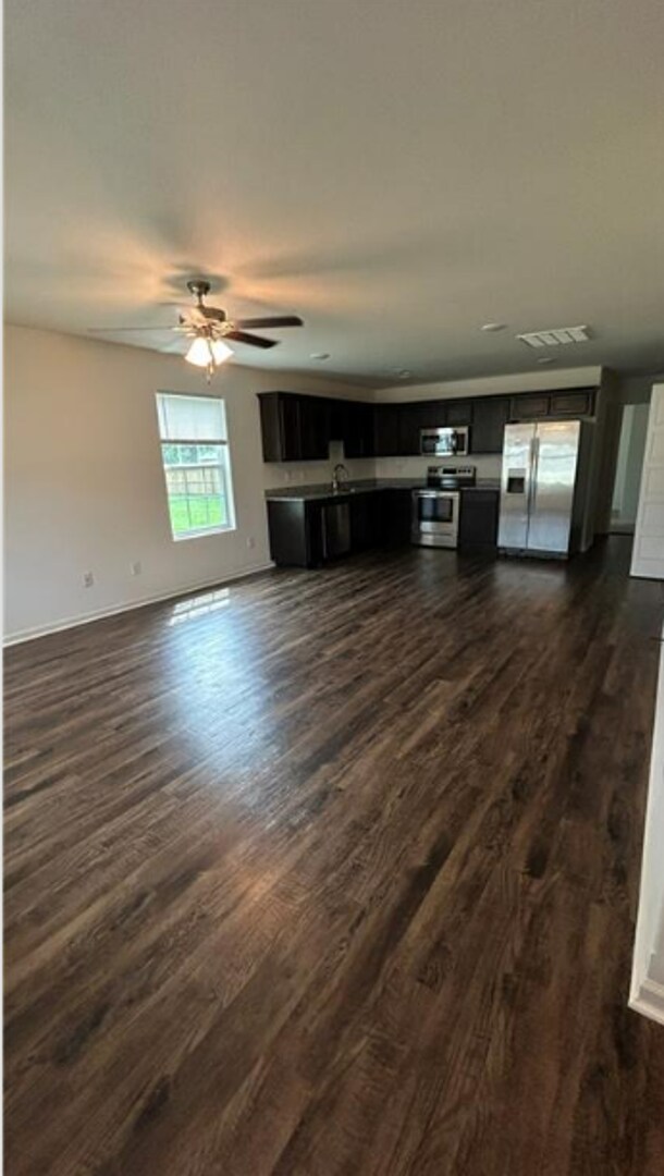 Foto del edificio - Beautiful 3-Bed, 2-Bath Home with Open Layout!