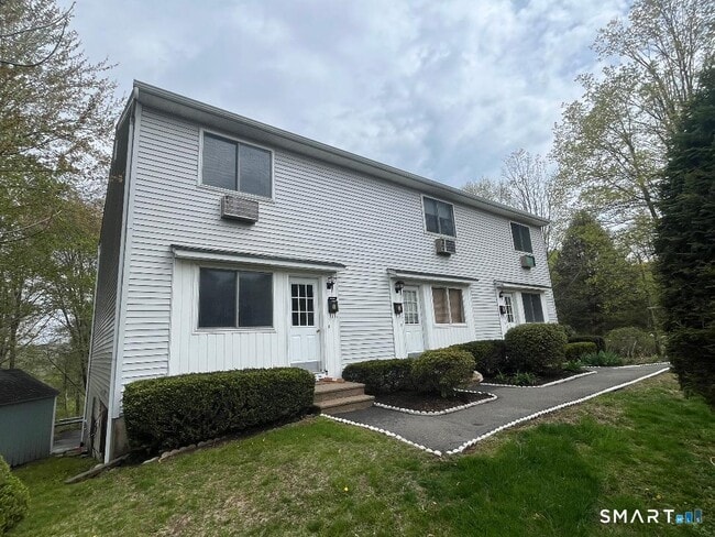 Building Photo - 2 Bristol St