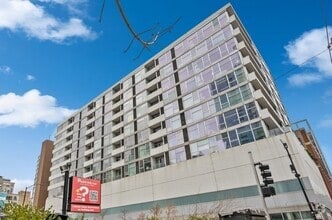 Building Photo - 630 N Franklin St