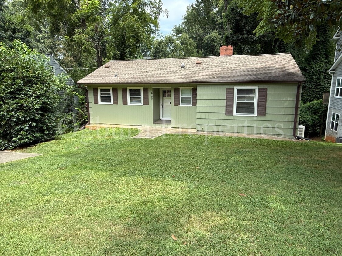Foto principal - 2403 Lyndhurst Ave