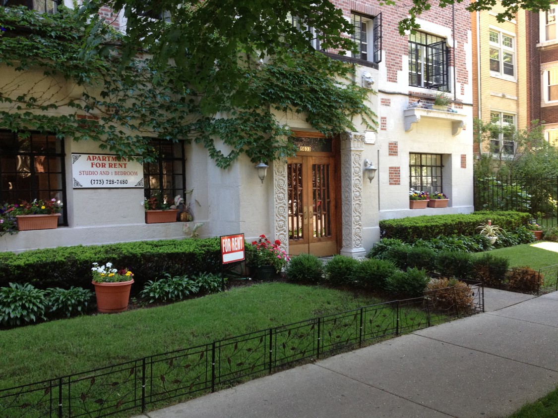Foto principal - 5633 N Kenmore Ave