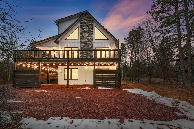 Building Photo - 126 Petrarch Trail