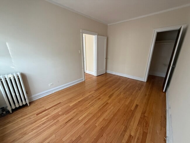 Building Photo - 2148 Gunderson Ave