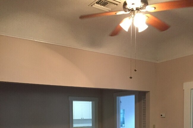 Foto del edificio - 2430 SW 25th Terrace