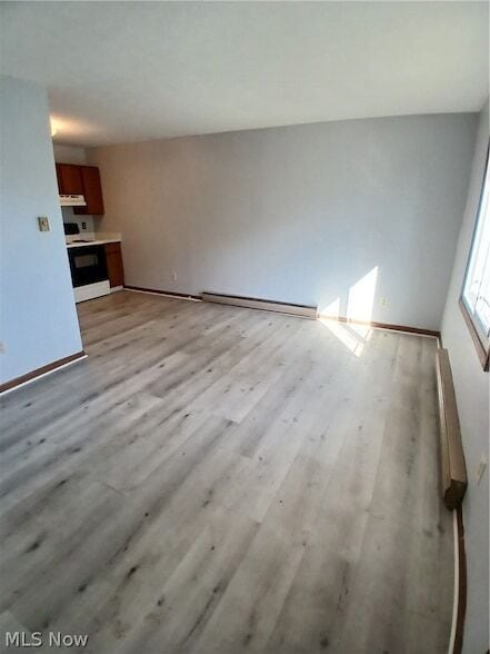 Building Photo - 31 Elm St