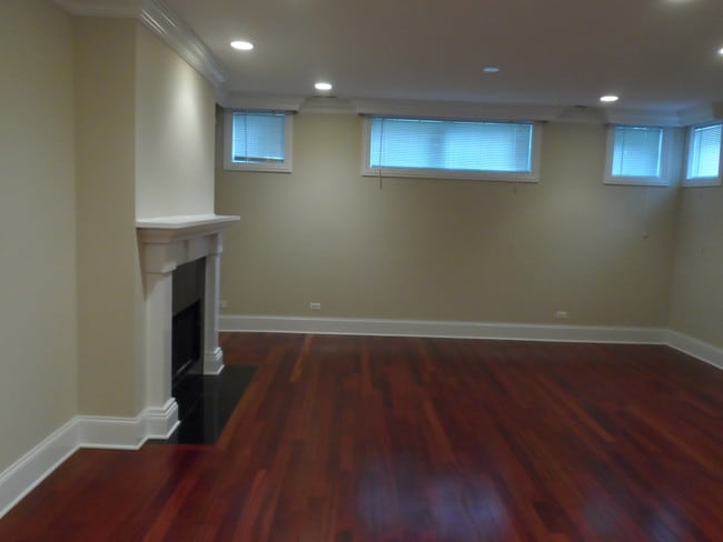 Building Photo - 3543 N Narragansett Ave